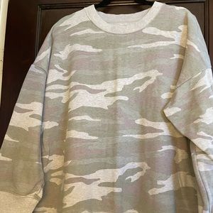 Ladie’s Aerie Sweatshirt